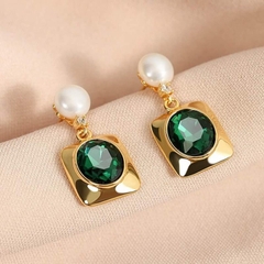 Khuyên Tai Ngắn HimHip Mặt Vuông Xanh Sang Trọng HKCC Mix Ngọc Trai Thật 1x2.5cm