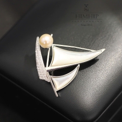 Trâm, Ghim Cài Áo HimHip HKCC Thuyền Buồm Khảm Trai Phối Trai Thật Cao Cấp 4*4.5cm nam nữ