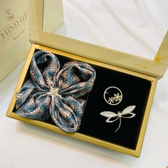 Set Quà HimHip Khăn Lụa Cao Cấp 53*53cm & Cài Khăn, Cài Áo Kèm Túi Hộp Thiệp - 1150