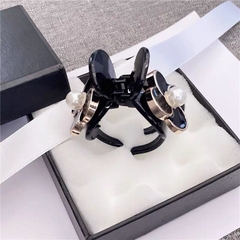 Kẹp Càng Cua HimHip Composite Mix Hạt Giả Trai Hoa 4 Cánh Thanh Lịch 3 Răng 3x5cm