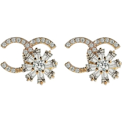 Khuyên Tai Nụ HimHip Mặt Chữ C Charm Hoa Vàng Sang Trọng HKCC Đính Phale 1.5cm