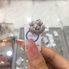 Pin Cài Áo HimHip Hoa Hồng Trắng Sang Trọng HKCC Đính Phale 1.9 cm