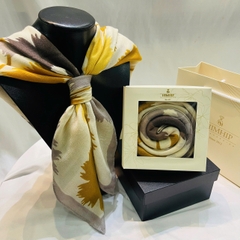 Set Quà HimHip Khăn Viscose  90x90cm Kèm Túi Hộp Thiệp - 1036