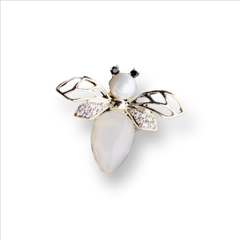 Pin Cài Áo HimHip Ong Mắt Đen Bụng Ngọc Đáng Yêu HKCC Đính Phale 2,5*2cm