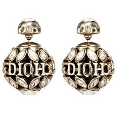 Khuyên Tai Nụ HimHip Mặt Chữ DIOH Sang Trọng HKCC Đính Phale 1.8x2.3cm