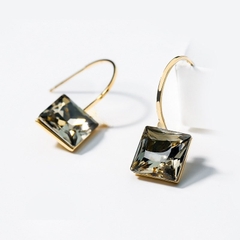 Khuyên Tai Ngắn HimHip Mặt Vuông Sang Trọng HKCC Đính Phale 1.2x3cm