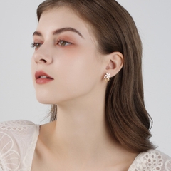 Khuyên Tai Nụ HimHip Chữ H Thanh Lịch HKCC Đính Phale 1x1cm - Vàng