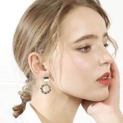 Khuyên Tai Ngắn HimHip Hình Tròn Thanh Lịch HKCC Đính Phale 2x3.5cm