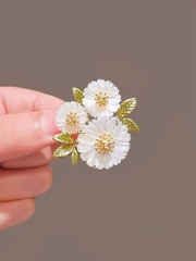 Trâm, Ghim Cài Áo HimHip 3 Hoa Cúc Hoạ Mi Thanh Lịch 3*3,5cm