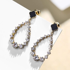 Khuyên Tai Ngắn HimHip Giọt Nước Phối Hoa 4 Cánh Sang Trọng HKCC Đính Phale 1.5x3.5cm