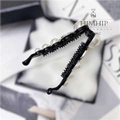 Kẹp Móc Dọc HimHip Composite Mix Ngọc Trai Mặt Hoa Hồng Sang Trọng 2x8cm - Trắng