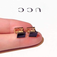 Khuyên Tai Nụ HimHip Mặt Vuông Đen Cổ Điển HKCC 0.5x1cm