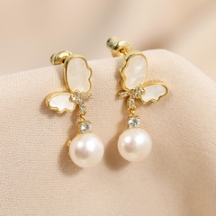 Khuyên Tai Hợp Kim Cao Cấp Cánh Bướm Mix Hạt Trai Đính Đá  Sang Trọng 1*2.5cm