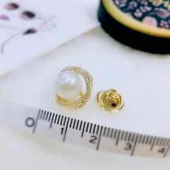 Pin Cài Áo HimHip Nụ Trai Viền Xoắn Vàng Sang Trọng HKCC Đính Phale 1.5cm