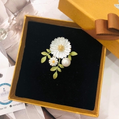 Trâm, Ghim Cài Áo HimHip Hoa Cúc Hoạ Mi Thanh Lịch HKCC Phối Trai 3*4cm
