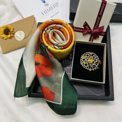 Set Quà Tặng Khăn Lụa Vuông Khổ 70 Kèm Cài Áo - 172 (giá đã bao gồm túi hộp thiệp)