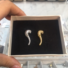 Pin Cài Áo HimHip Tẩu Thuốc Cá Tính HKCC Đính Phale 1.3x2.8cm