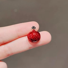 Pin cài cúc trái lựu đỏ đáng yêu 1.5cm