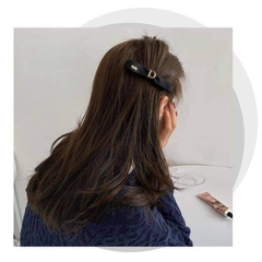 Kẹp Mái Mỏ Vịt HimHip Phối Nơ Vải Chữ D Thanh Lịch 9cm