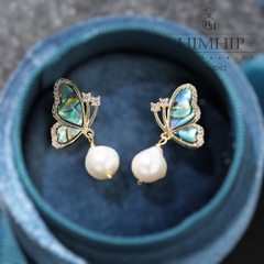 Khuyên Tai Ngắn HimHip Bướm Vân Xanh Sang Trọng HKCC Mix Ngọc Trai Dị 2.8x1cm Phụ Kiện Áo Dài