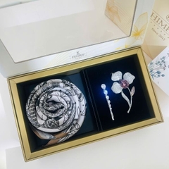 Set Quà HimHip Khăn Lụa Cao Cấp 65x65cm & Cài Áo, Kẹp Mái Kèm Túi Hộp Thiệp - 1373