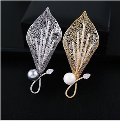 Trâm, Ghim Cài Áo HimHip Chiếc Lá Mỏng Thanh Lịch HKCC Mix Trai 3,6*9cm