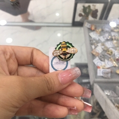 Pin Cài Áo HimHip Nam Nữ Ong Vàng Đậu Nắp Bia Cá Tính HKCC Đính Phale 2cm
