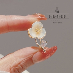 Trâm, Ghim Cài Áo Nhỏ HimHip Hoa Sally Holmes Thanh Lịch HKCC Đính Phale 1x2cm