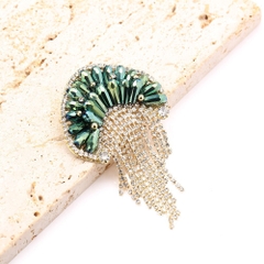 Trâm, Ghim Cài Áo HimHip Sứa Tua Rua Dài Thanh Lịch HKCC Đính Phale 4,5*7cm