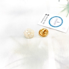 Pin Cài Áo HimHip Hoa Mai Khảm Trai Nhỏ Thanh Lịch HKCC Mix Trai 1.3cm