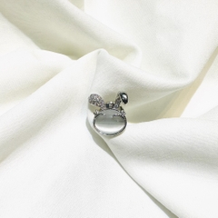 Pin Cài Áo HimHip Thỏ Mắt Híp Đáng Yêu HKCC Đính Phale 1,3*1,6cm