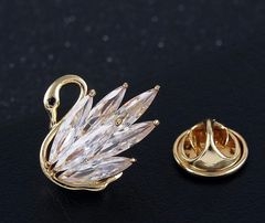 Pin Cài Áo HimHip Thiên Nga Đuôi Nhọn Sang Trọng HKCC Đính Phale 1,5*2,5cm