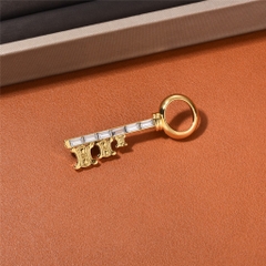 Trâm, Ghim Cài Áo HimHip Chìa Khoá Vàng Sang Trọng HKCC Đính Phale 2*6cm