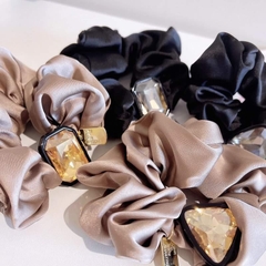 Scrunchies HimHip Phối Vải Đính Đá Sang Trọng 4cm