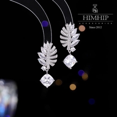 Khuyên Tai Ngắn HimHip Mặt Hình Lông Vũ Sang Trọng HKCC Đính Phale 3x1.5cm