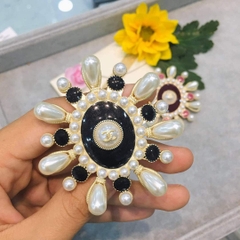 Trâm, Ghim Cài Áo HimHip Chữ X Nhỏ Mặt Tròn Thanh Lịch HKCC Mix Trai 6cm