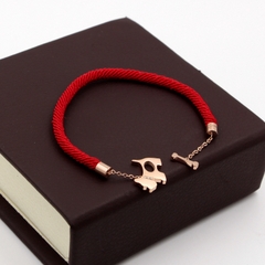 Vòng tay bện dây đỏ to charm chú chó