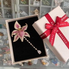 Set Quà HimHip Khăn Lụa Cao Cấp 65x65cm & Cài Áo Kèm Túi Hộp Thiệp - 127