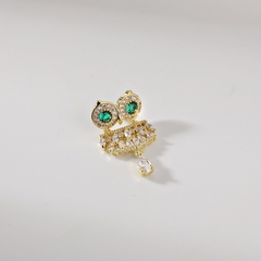 Pin cài cúc nam nữ cú đá mắt xanh lá đáng yêu 1.5*2.5cm