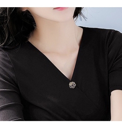 Pin Cài Áo HimHip Hoa Hồng Viền Đá Nữ Tính HKCC Đính Phale 2cm