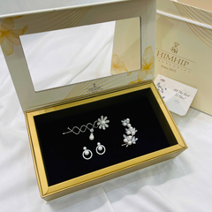 Set Quà 8/3 HimHip Khuyên Tai, Cài Áo & Kẹp Mái Kèm Túi Hộp Thiệp - 1170
