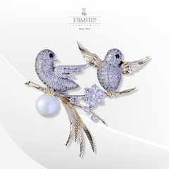 Trâm, Ghim Cài Áo HimHip HKCC Đôi Chim Chích Đậu Phale Cành Mai Phối Hạt Giả Trai 5*5.3cm