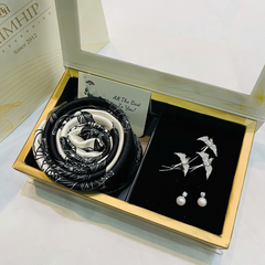 Set Quà HimHip Khăn Lụa Cao Cấp 85*85cm & Cài Áo Kèm Túi Hộp Thiệp - 1108