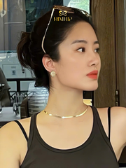 Khuyên Tai Nụ HimHip HKCC Lưới Đá Phale Cổ Điển 1.4x1.1cm
