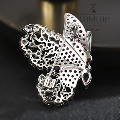 Trâm, Ghim Cài Áo HimHip Bướm Hồng Thanh Lịch HKCC Đính Phale 3,3*4cm