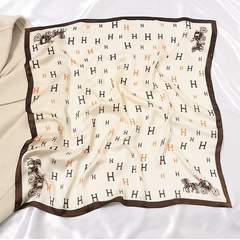 Set Quà Tặng Khăn Lụa Vuông Khổ 70 Kèm Cài Áo - 226 (Combo đã bao gồm túi hộp thiệp)