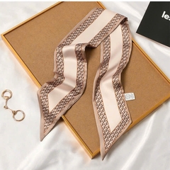 Set Quà HimHip 20/11 Khăn Lụa Tuban 95x10cm & Cài Áo Kèm Túi Hộp Thiệp - 1123