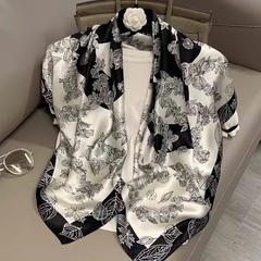 Set Quà HimHip Khăn Lụa Cao Cấp 85*85cm & Cài Áo Kèm Túi Hộp Thiệp - 1108