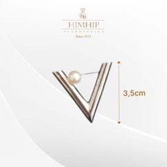 Trâm, Ghim Cài Áo HimHip Chữ V Thanh Lịch HKCC Mix Trai 3,5cm