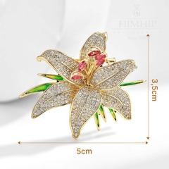 Trâm, Ghim Cài Áo HimHip Hoa Ly Thanh Lịch HKCC Đính Phale 3,5*5cm